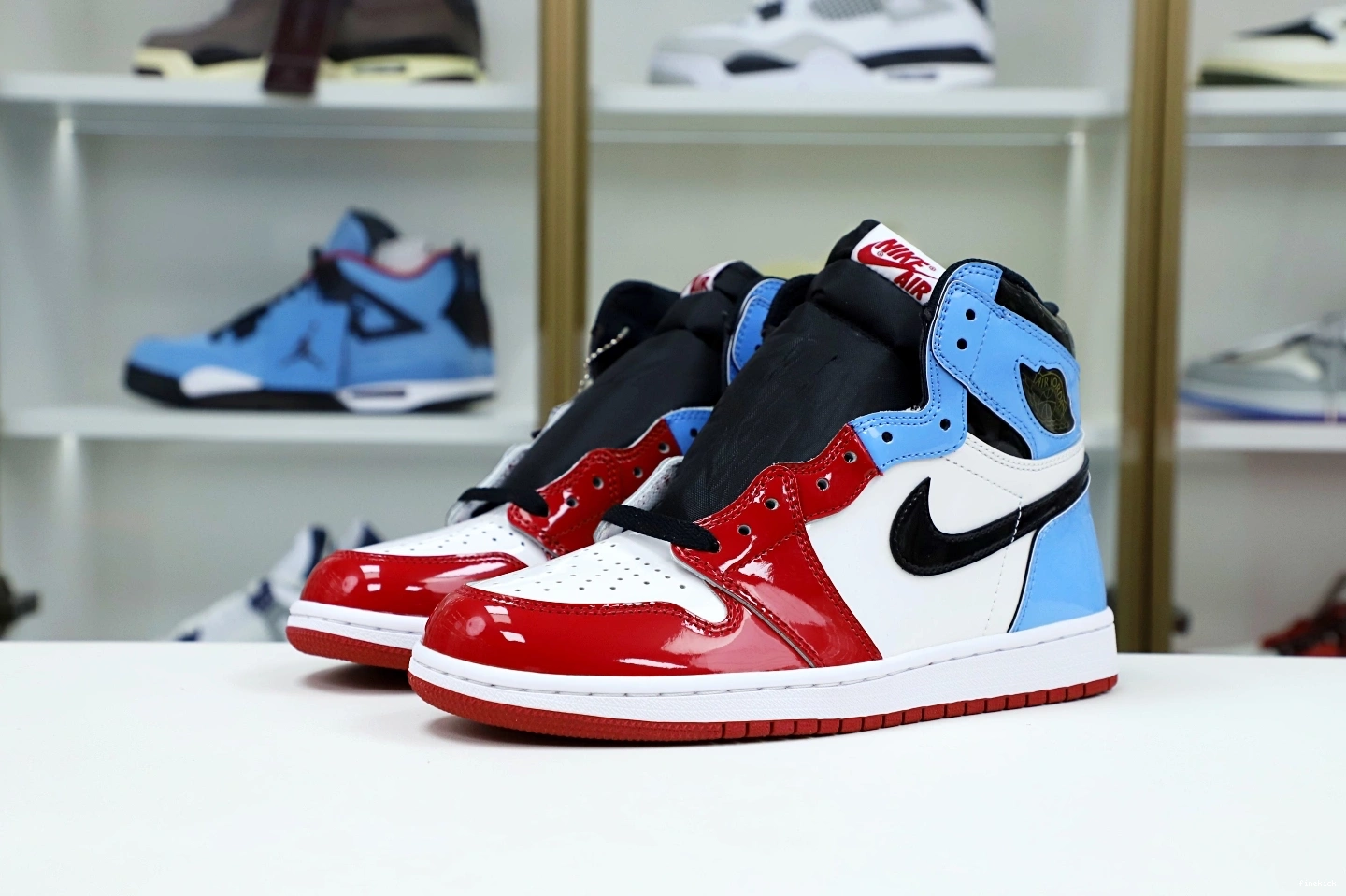 OG RETRO HIGH AIR 'FEARLESS' JORDAN 1 0122